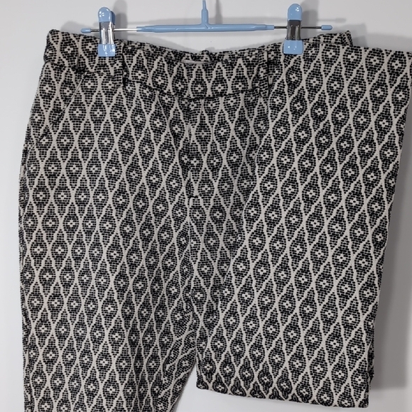 Merona | Black and White Textured Geometric Straight Leg Cropped Pants Size 6 - Picture 1 of 9